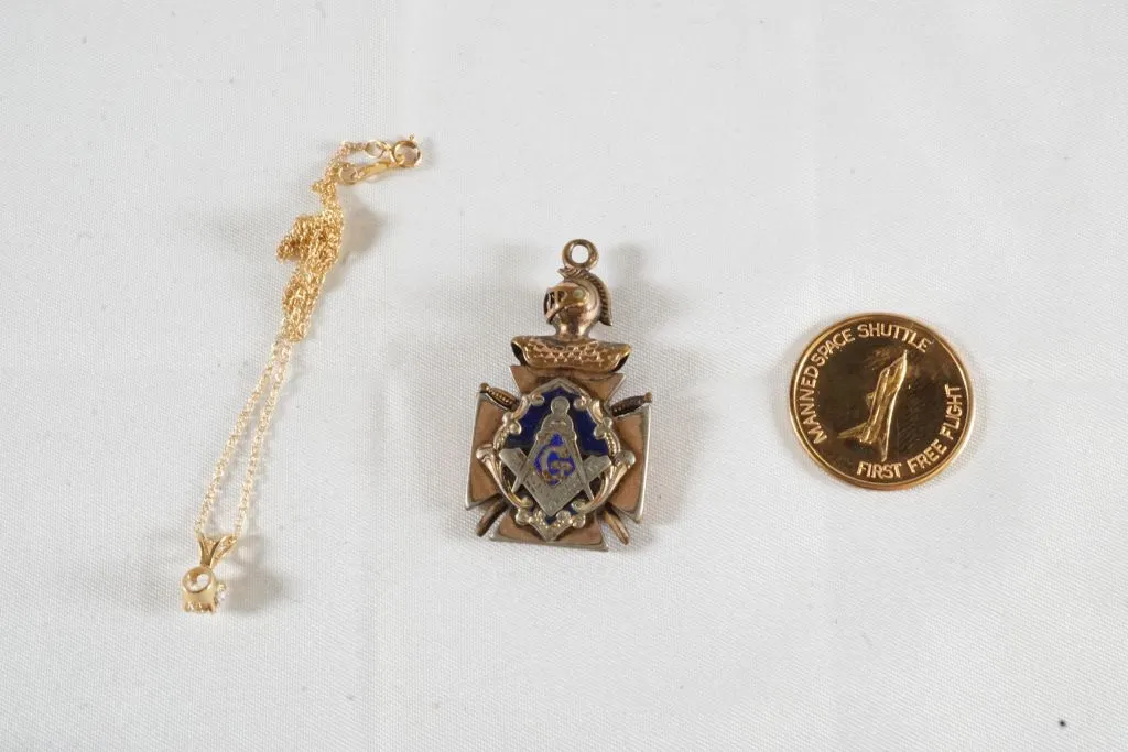 Lot of Assorted Jewelry