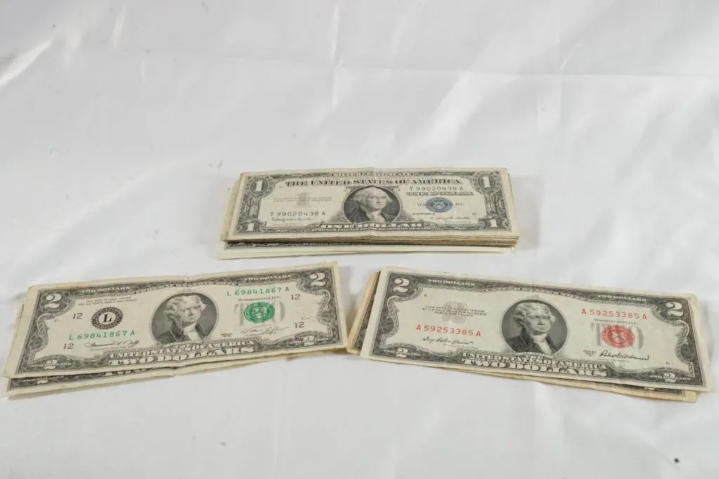 Lot of Assorted US Bills