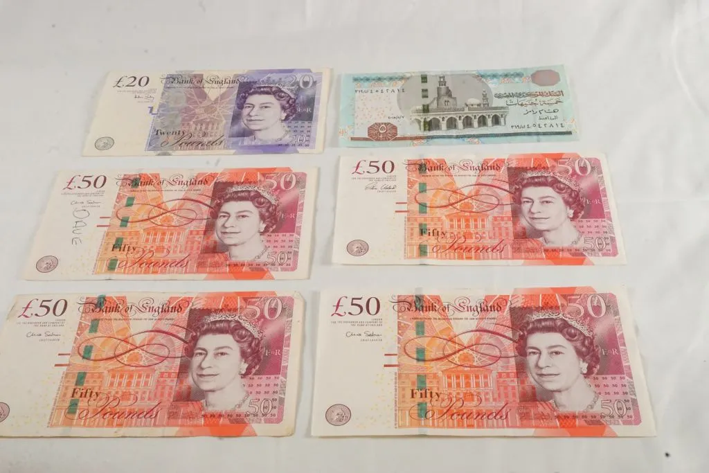 Lot of English Bills