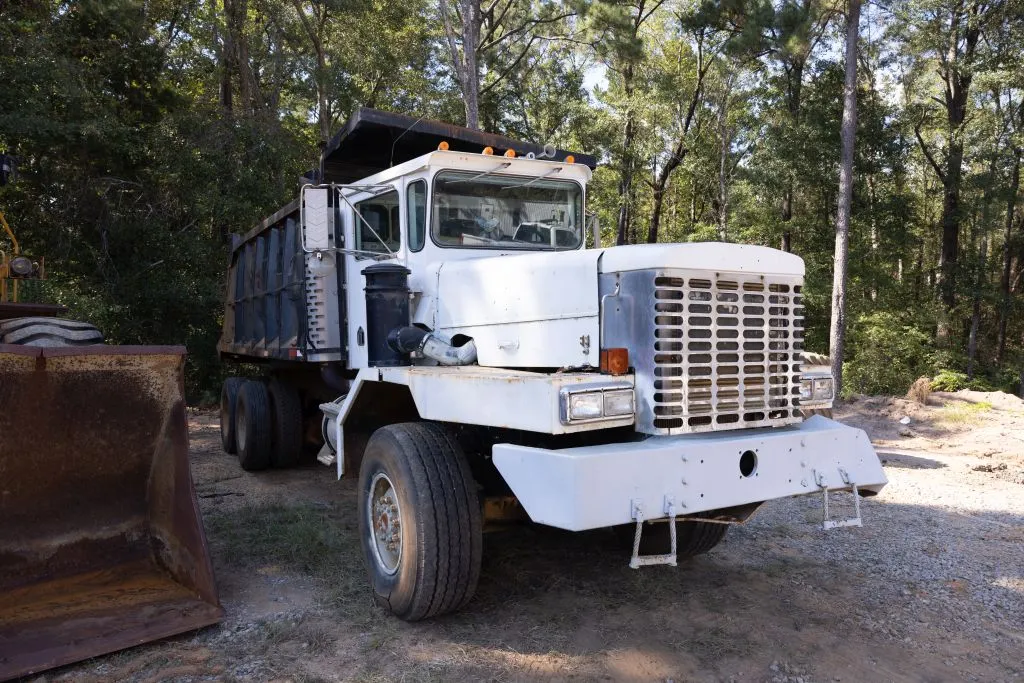 Oshkosh Site Truck with Black Bed