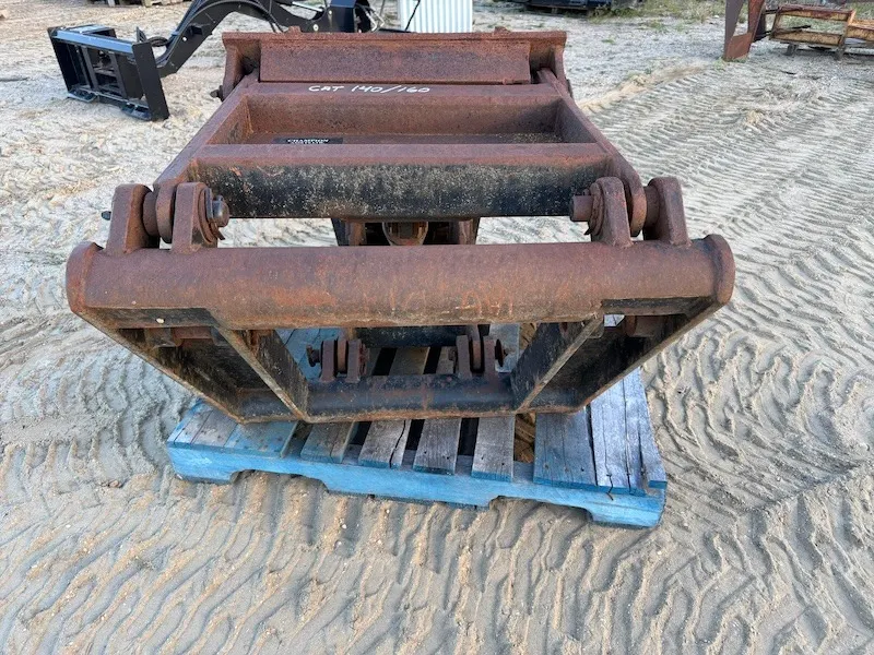 Cat 140/160 Front Mount