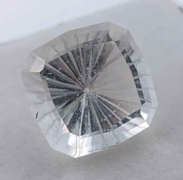26.07 CT CERTIFIED MERMAID ROCK QUARTZ GEMSTONE SIGNATURE ($2,970 APPRAISAL)