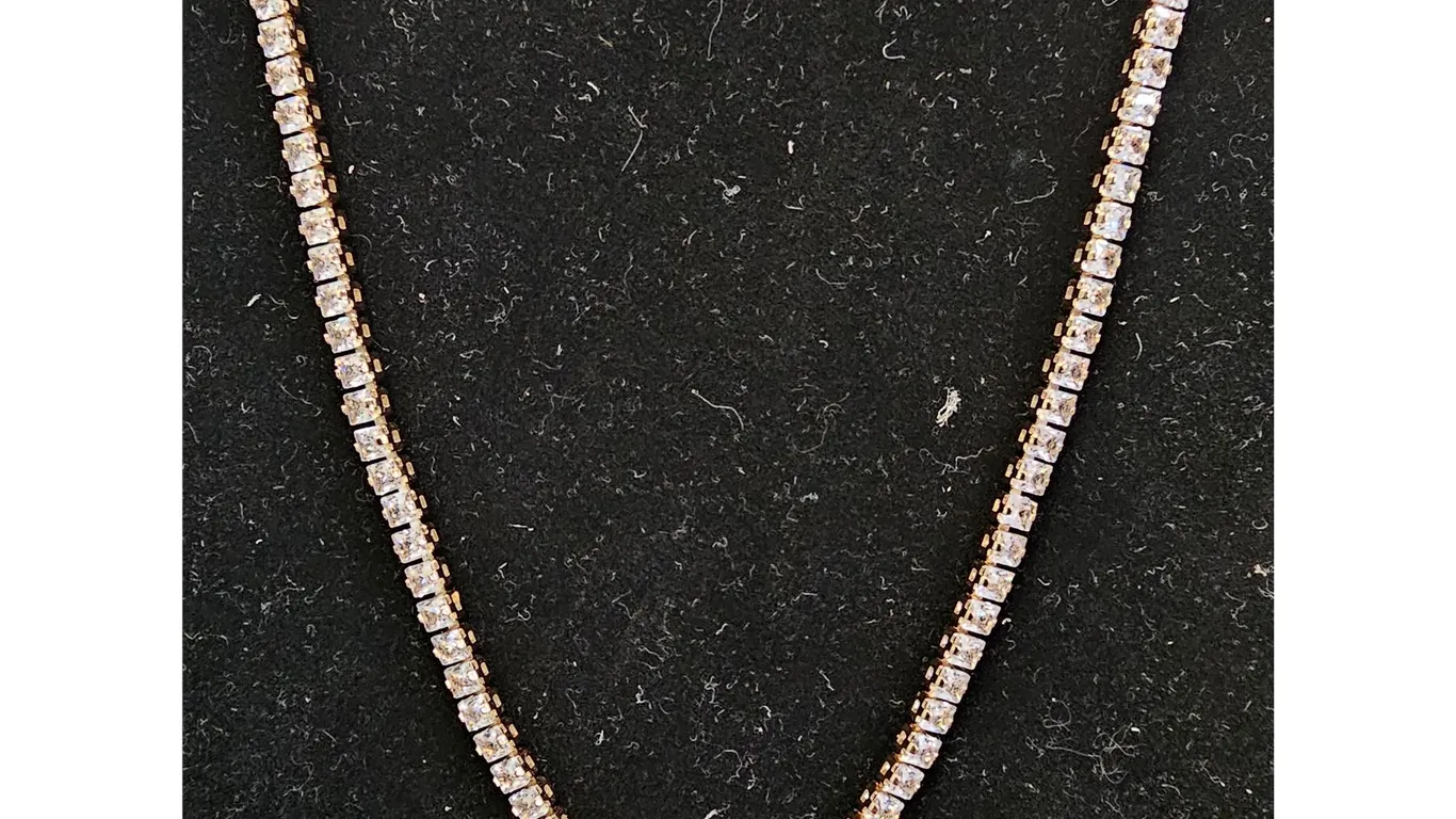 *NEW* 18K GOLD PLATED 2.5MM PRINCESS CUT SIMULATED DIAMOND (CZ) TENNIS NECKLACE: 18" LONG