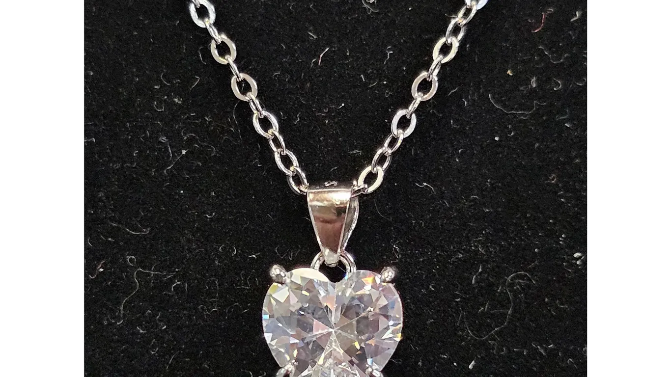 *NEW* .925 SILVER 2CT HEART CUT SIMULATED DIAMOND (CZ) SOLITAIRE NECKLACE: 16" - 18" LONG