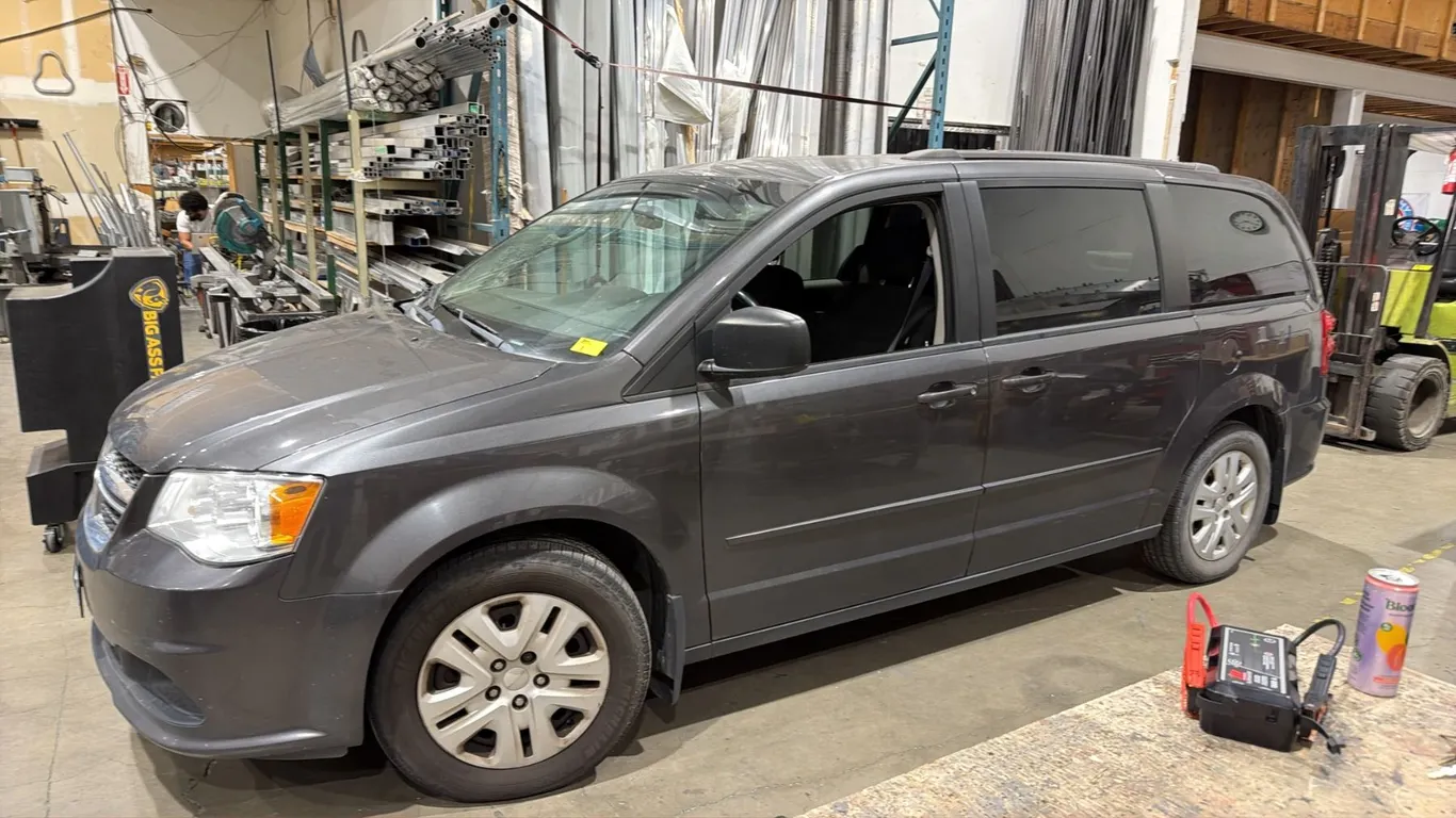 2015 DODGE GRAND CARAVAN SXT, 4DR MINIVAN, GREY, VIN 2C4RDGBG5FR702098,
