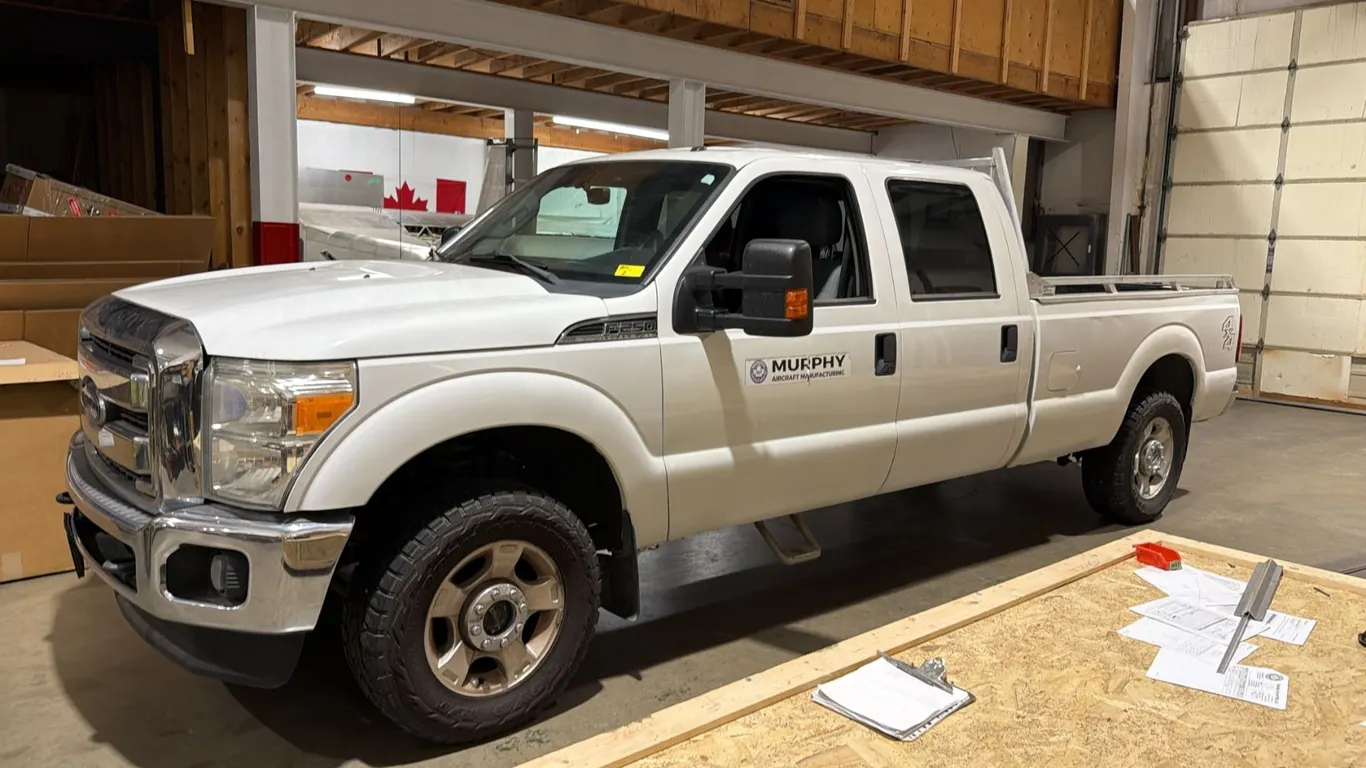 2013 FORD F250 SUPER DUTY XLT 4X4, 4DR CREW CAB PICKUP, WHITE, VIN 1FT7W2B68EEA19111,