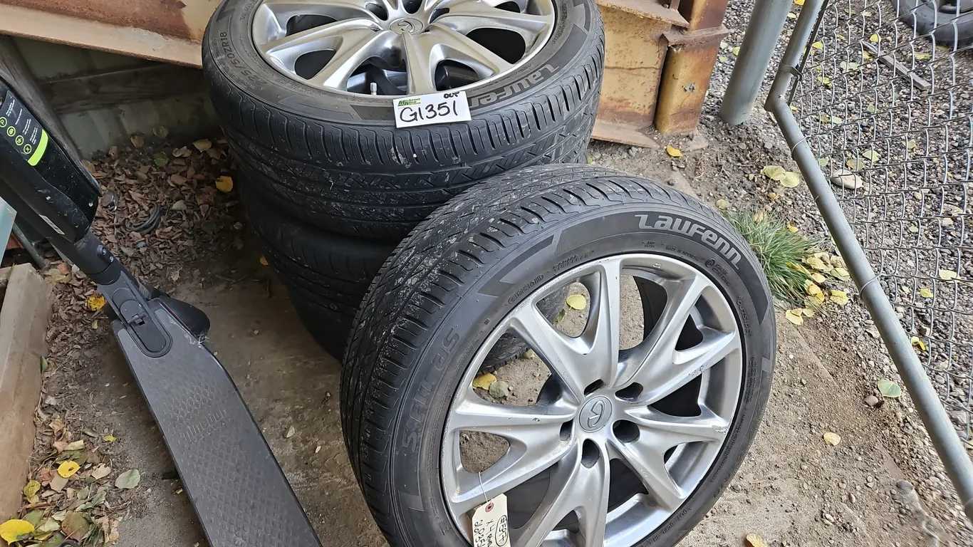 Set of 4 Laufenn S Fit AS 225/50ZR18 Tires on Infinity Rims - Qty 1