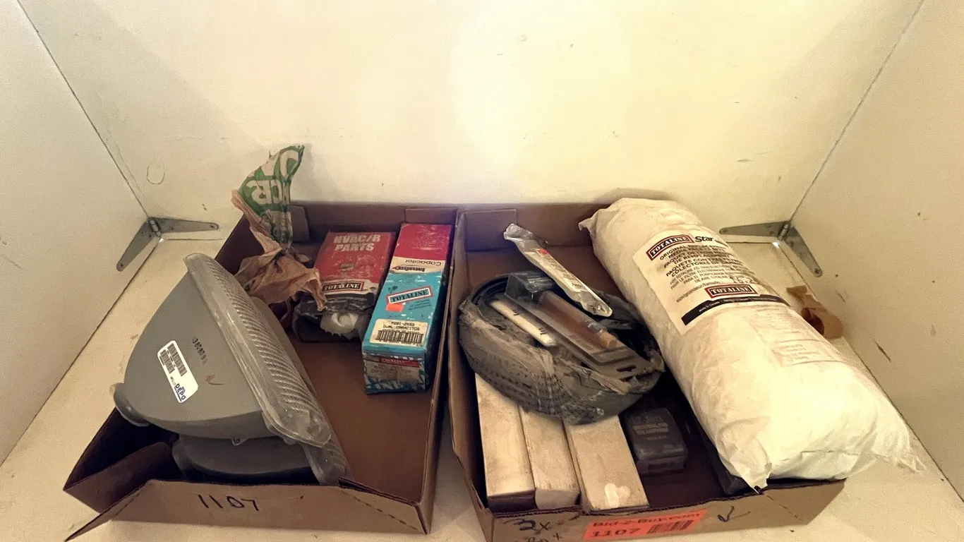 Assorted Plumbing Parts