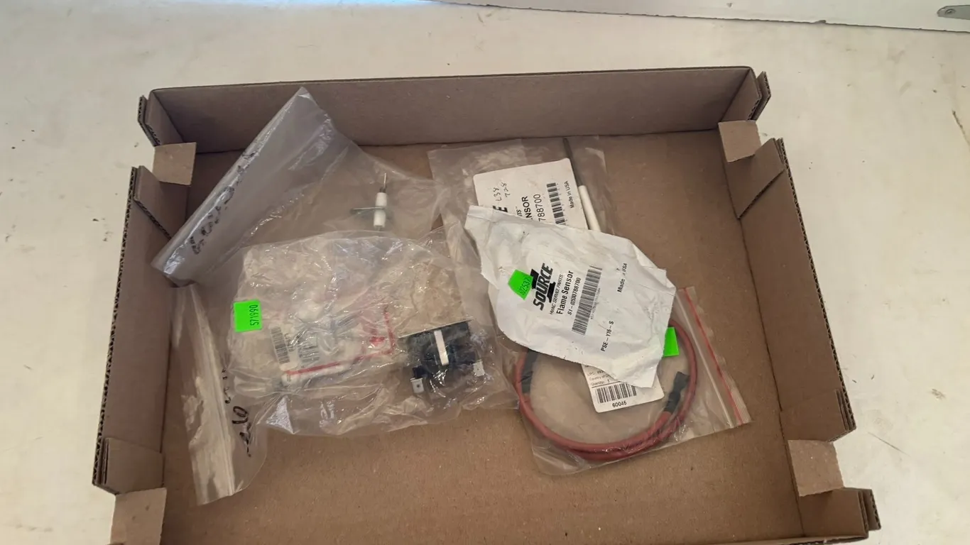 (4) Flame Sensors/ Igniter and Ignition Lead
