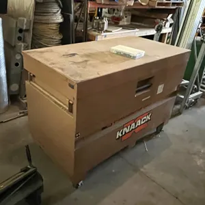 Knaack Chest-Style Gang Box