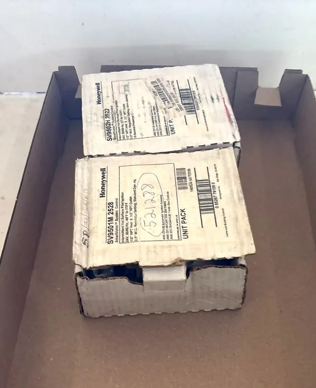 (2) Honeywell Smart Valve System Controls Pilot Ignition