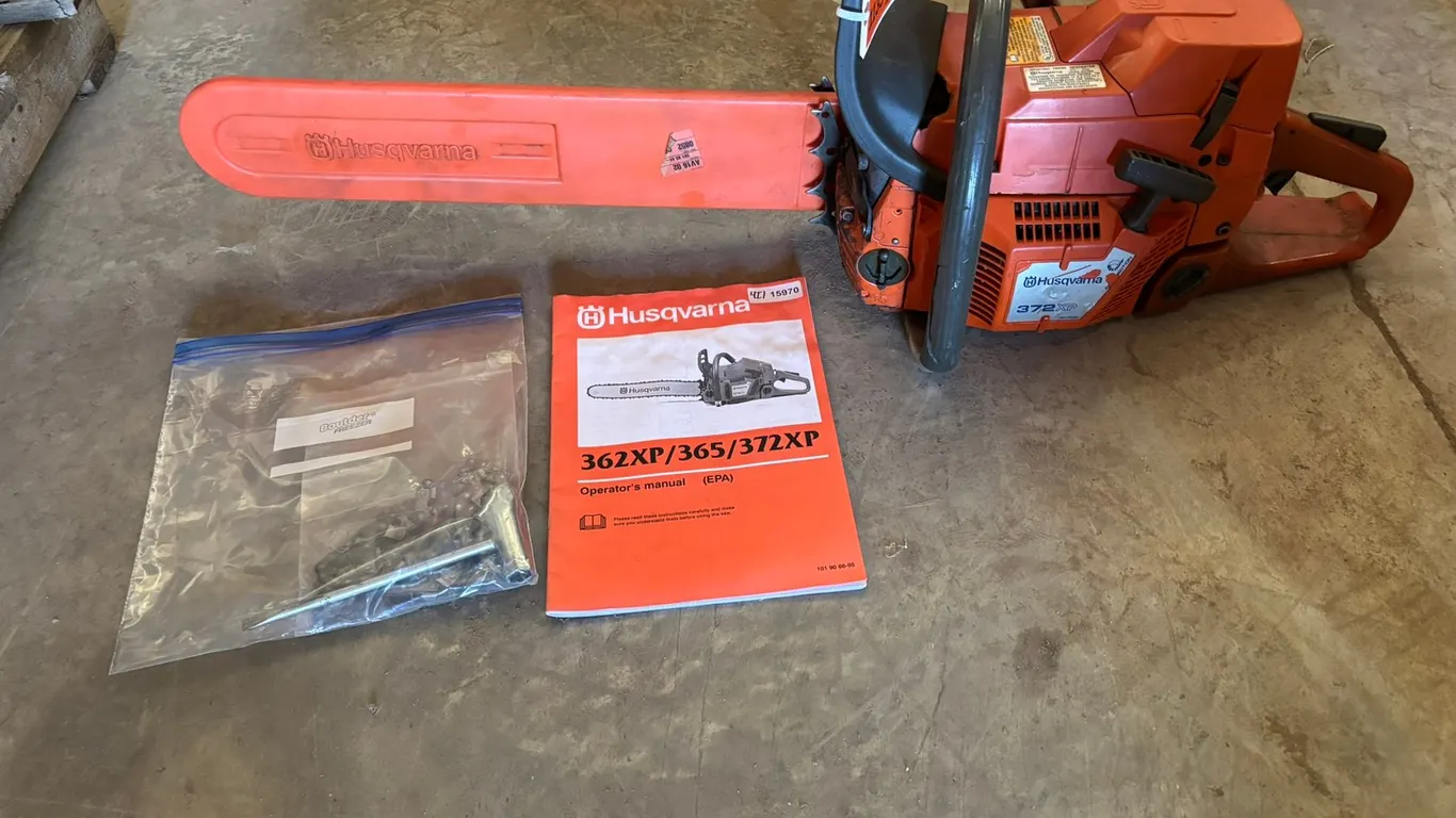 Husqvarna 372 XP 20" Bar Chainsaw