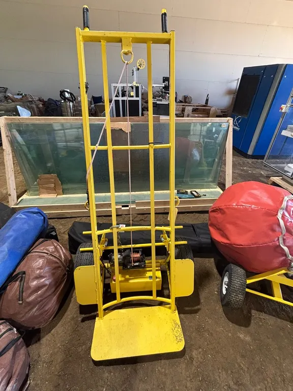 The Jolly Dolly, 2-wheel winch, yellow cart