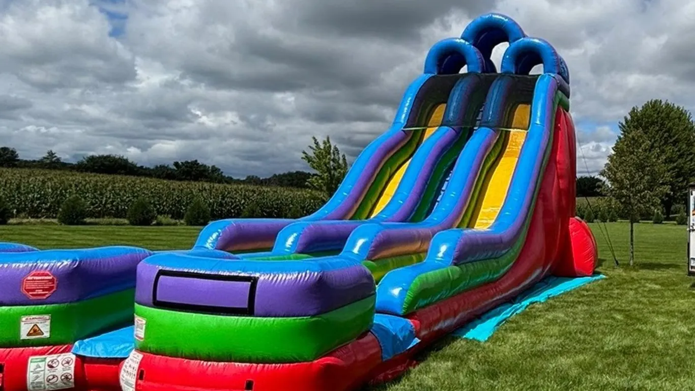 Rainbow Rush Bouce House
