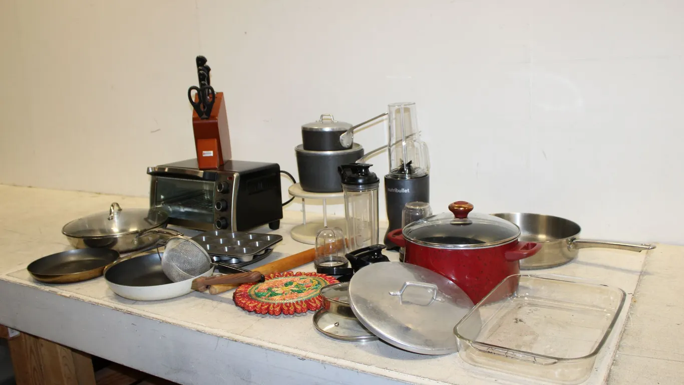 NutriBullet & Cookware