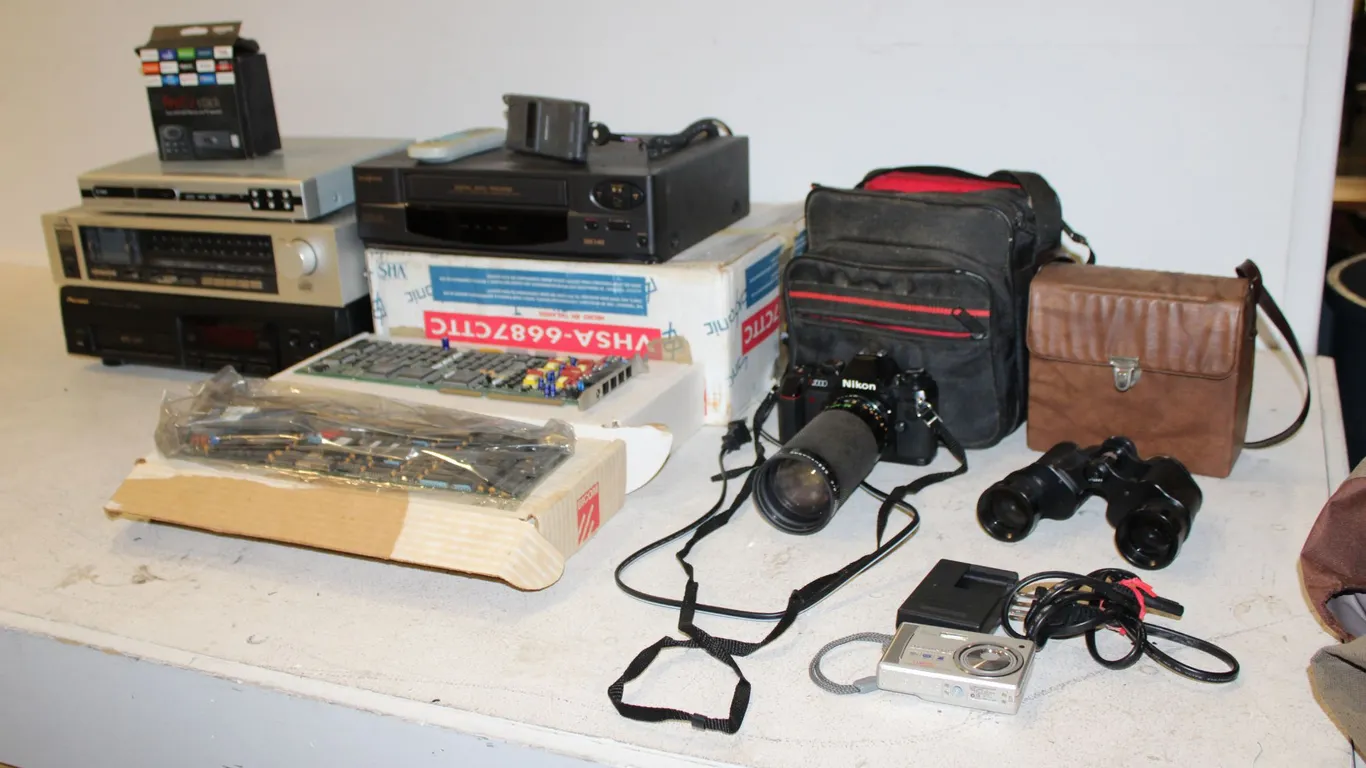 Nikon Camera & Electronics