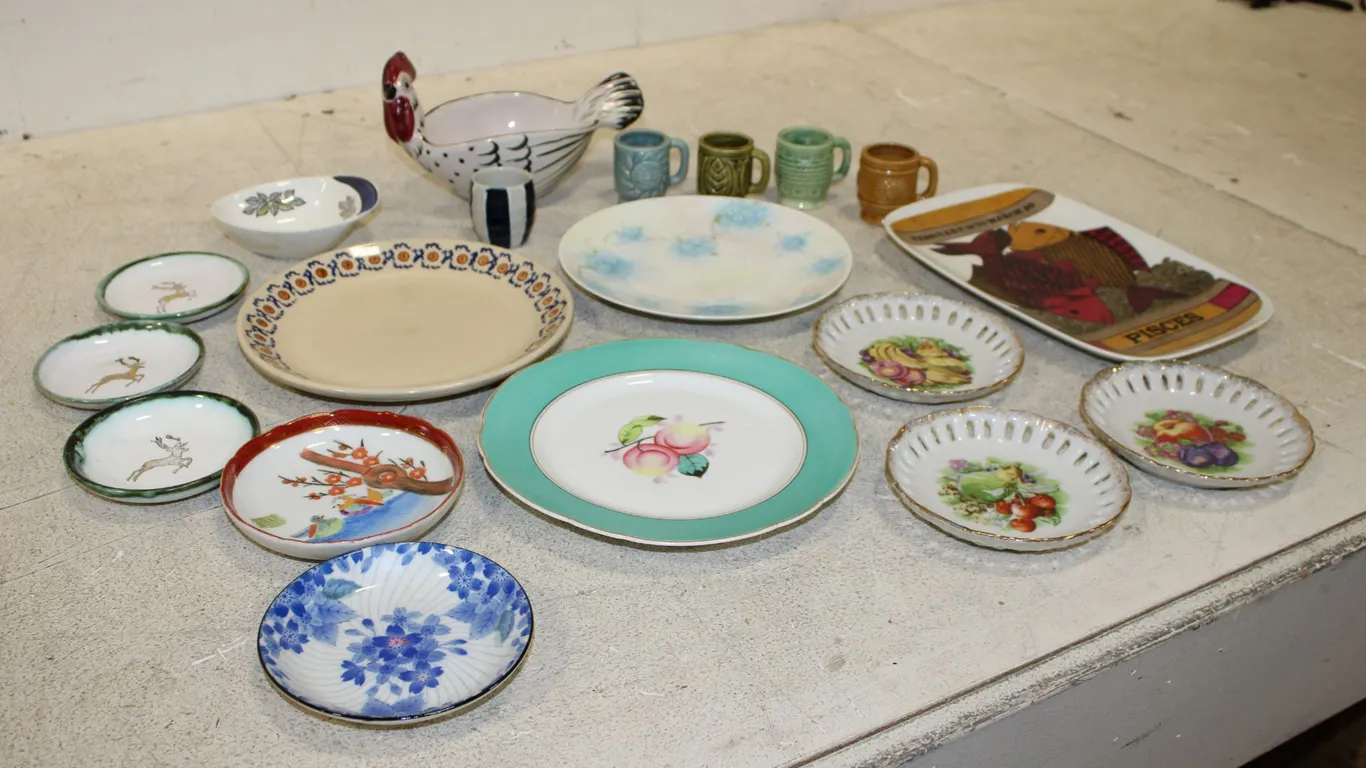 Plates, Mugs & Bowls
