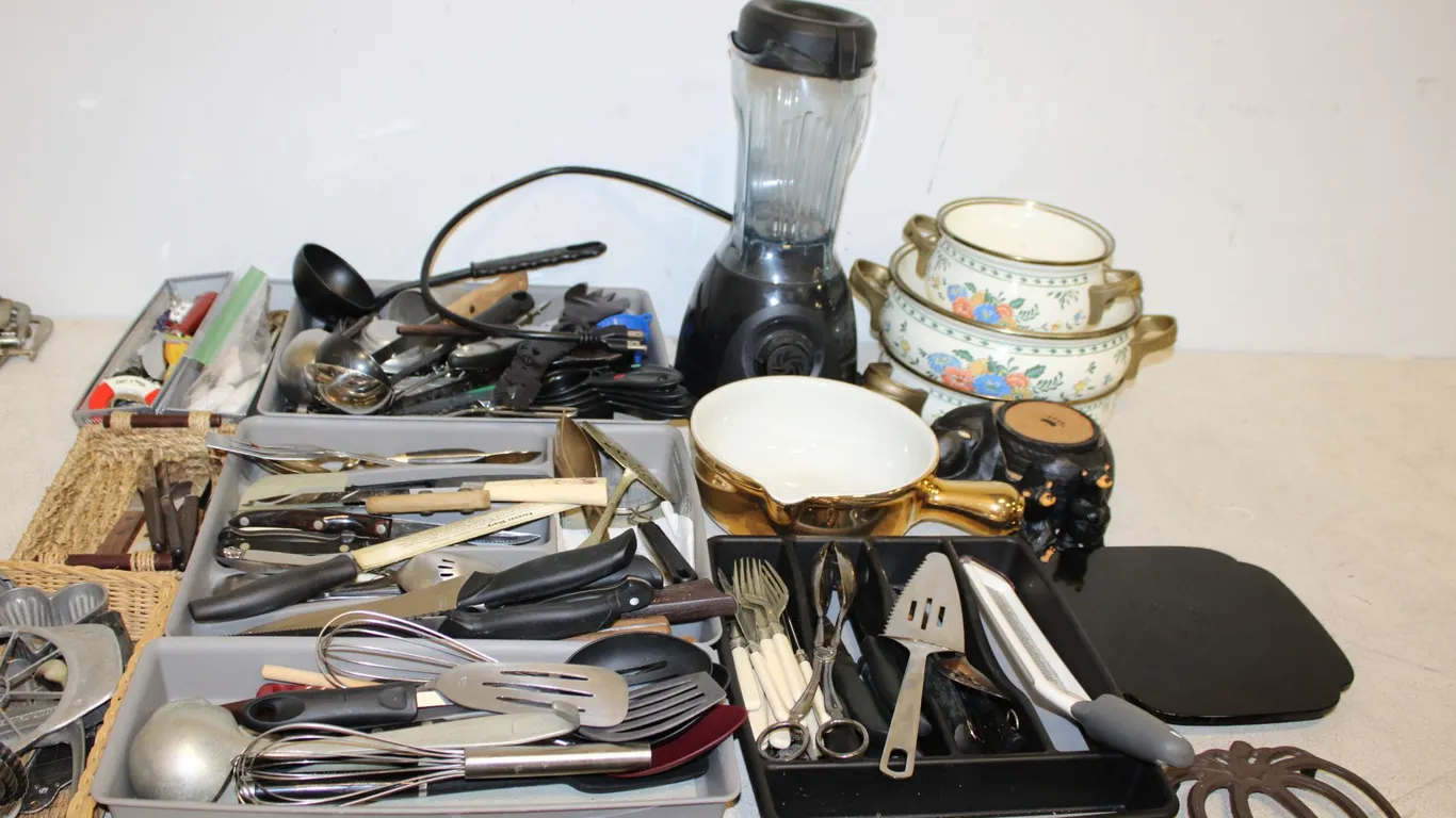 Kitchenware & Blender