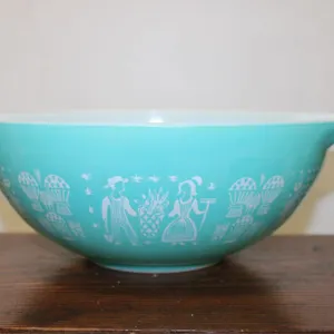 Pyrex Mixing Bowl
