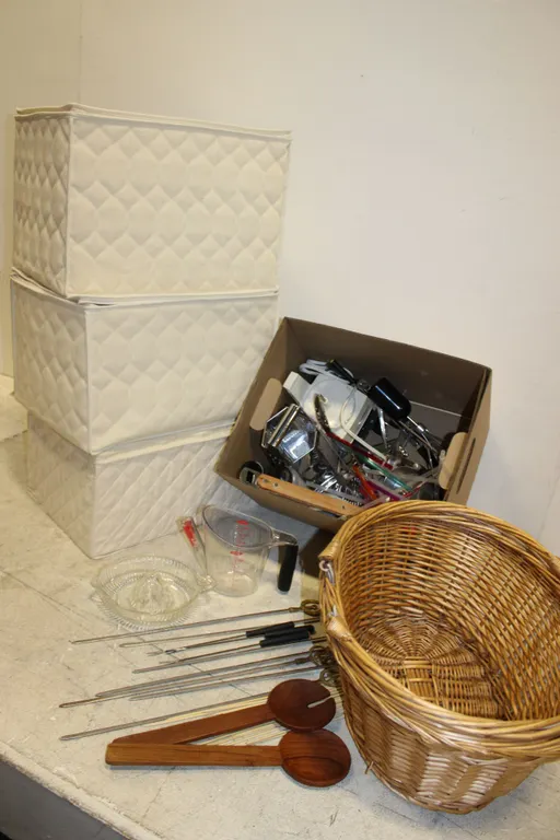Kitchen Utensils & Storage