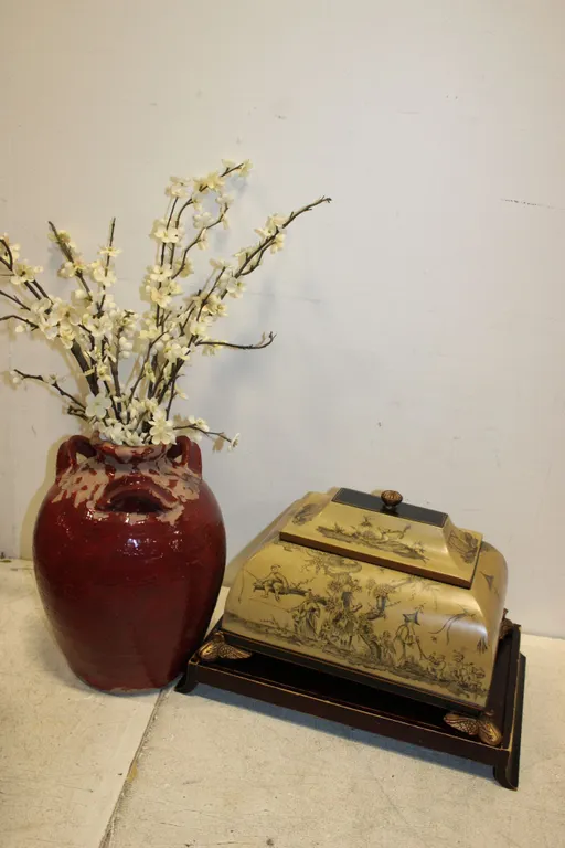 Vase & Decorative Box