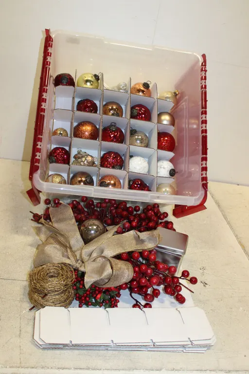 Christmas Ornaments & Décor