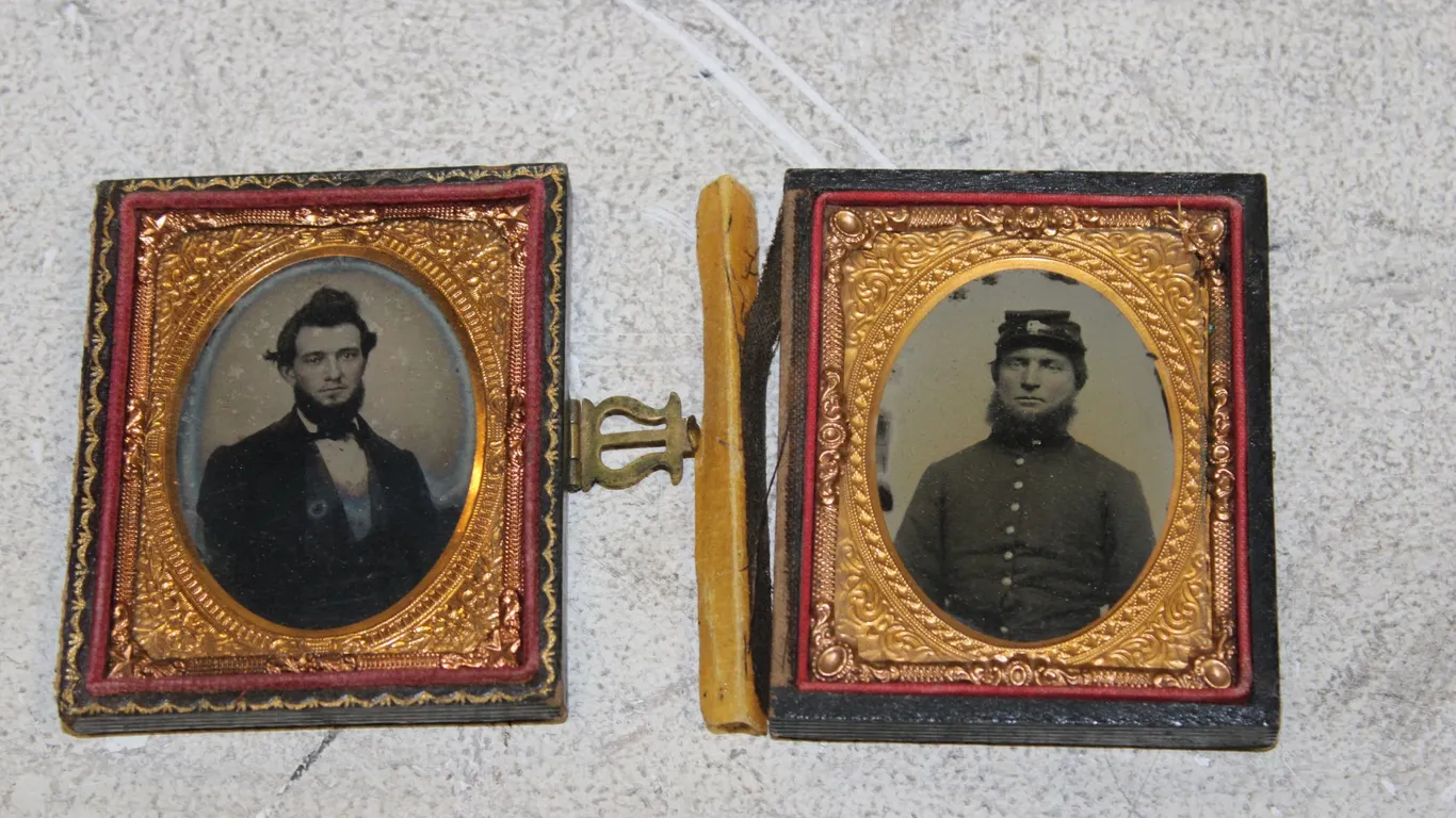 Antique Civil War Era Daguerreotype Portrait Photographs