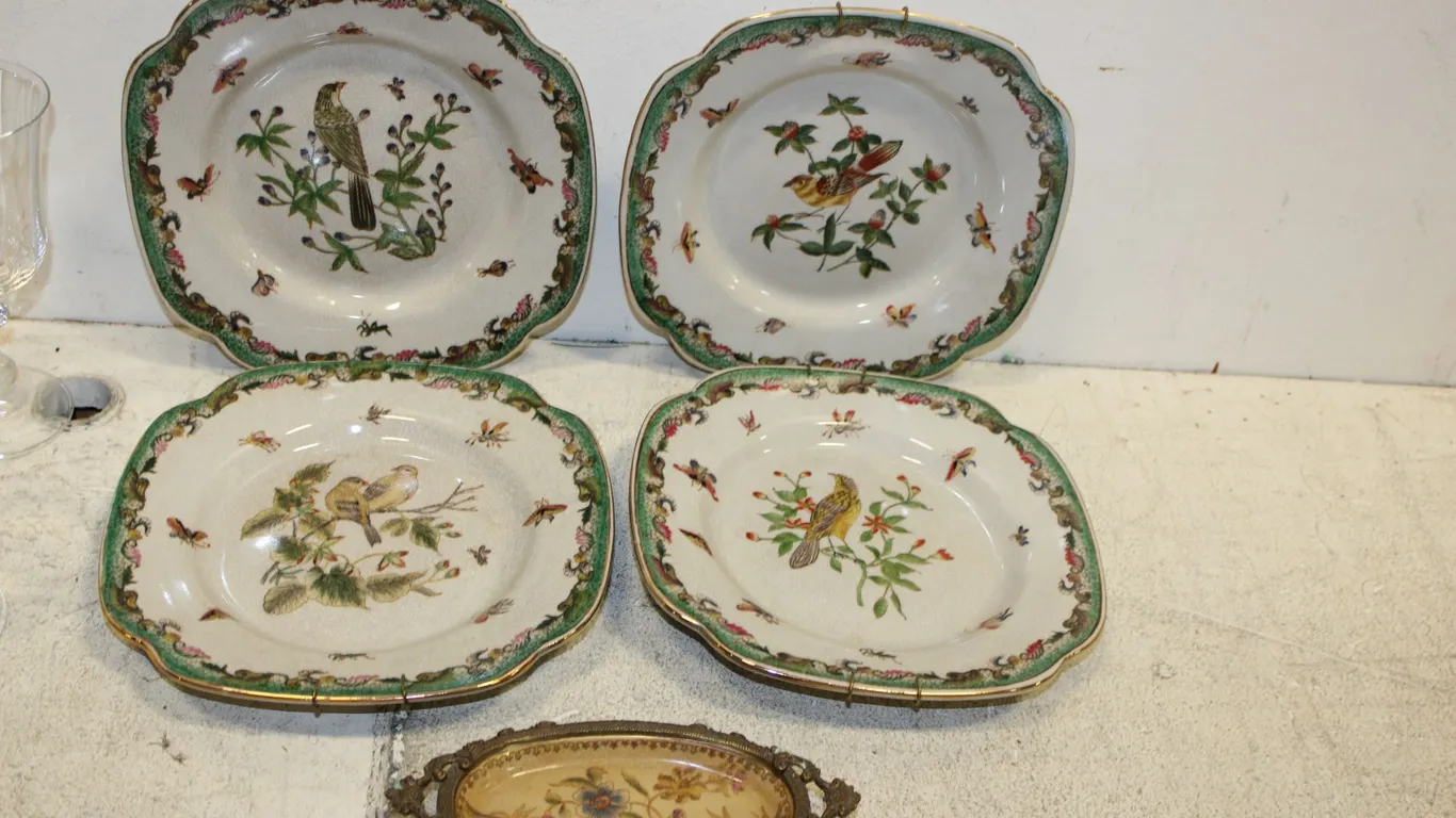 Chinese Bird Plates & Dish
