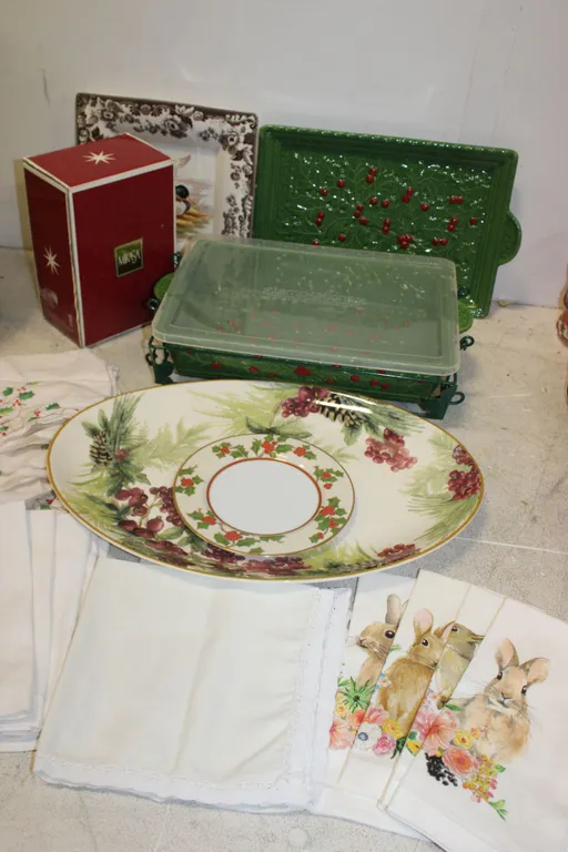 Holiday Serving Pieces