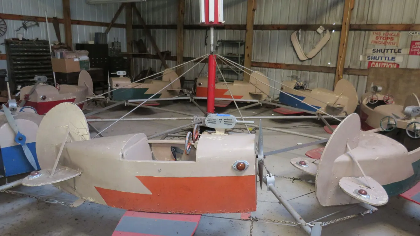 Airplane Carnival Ride