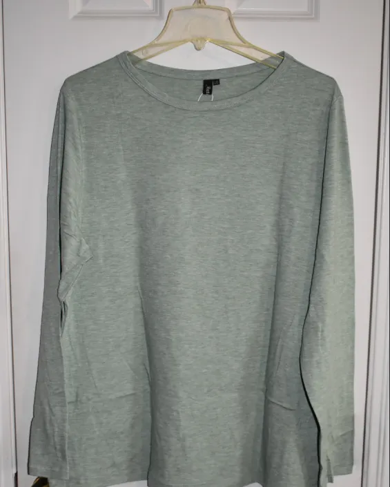 Women‘s Long Sleeve Crewneck, Plus Size 2X Winter & Spring Top New