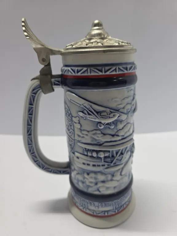 Avon 1981 Decorative Lidded German-Style Beer Stein