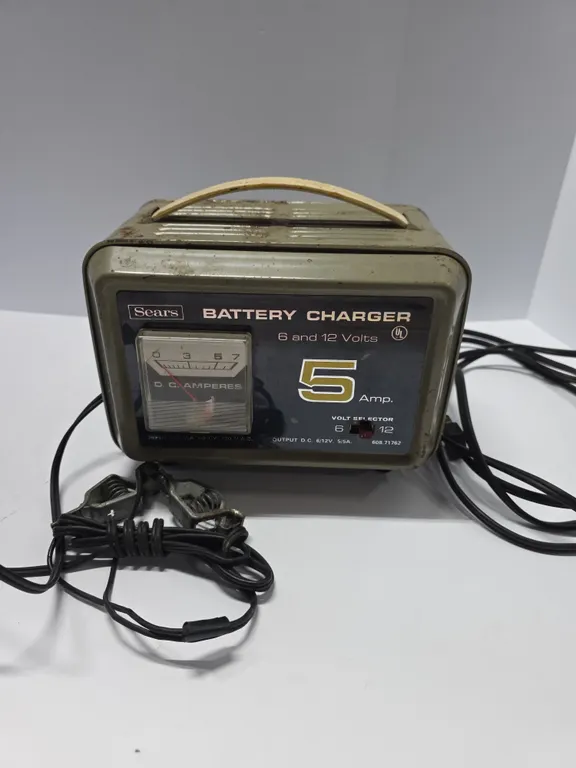 Battery Charger / Power Supply with Cords