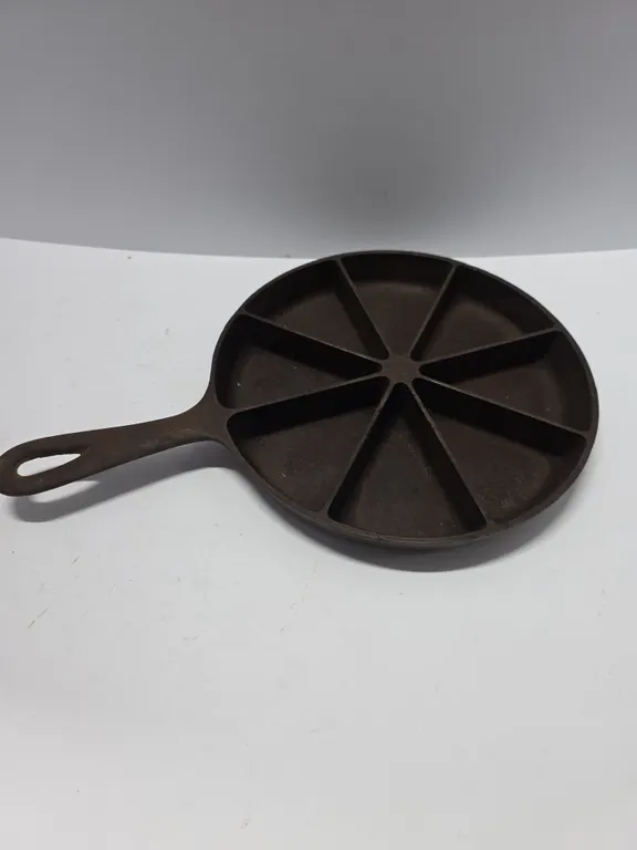 Cast Iron Sectioned Cornbread Skillet