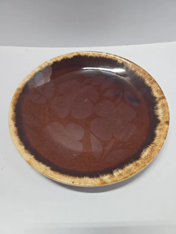 Hull Oven Proof USA Decorative Round Serving Tray