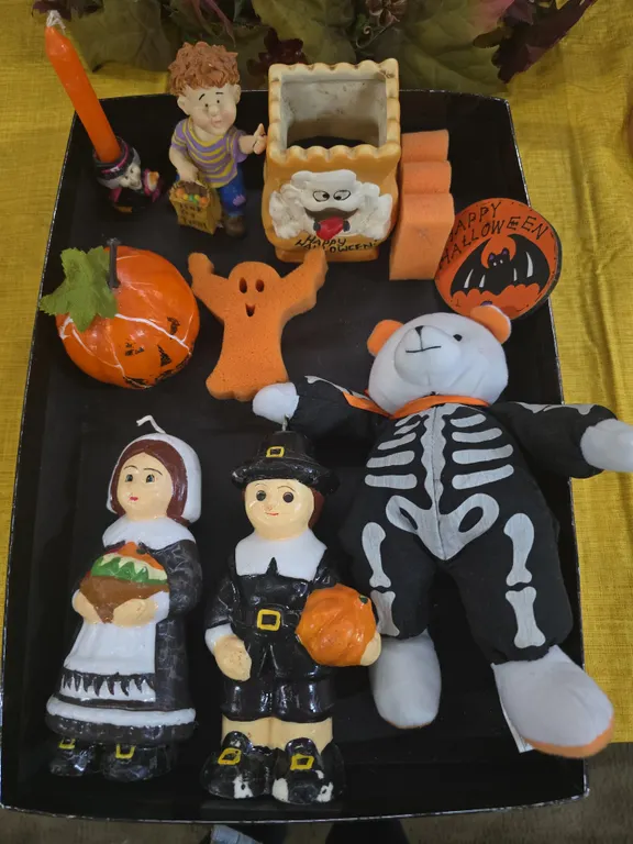 Halloween Plush & Seasonal Decor Lot