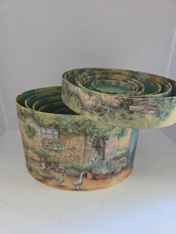 Decorative Nesting Box- Set