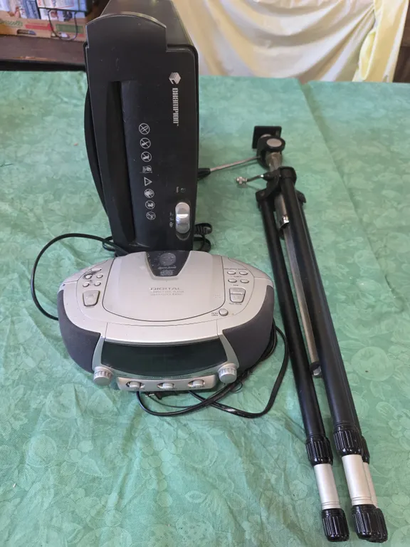 Paper Shredder & Steroeo with Tripod Lot