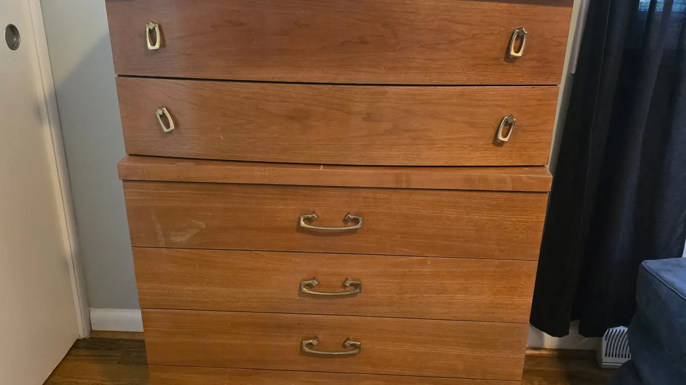 Vintage Bassett Furniture MCM 6 Drawer Tallboy Dresser Wood Mid Century Modern