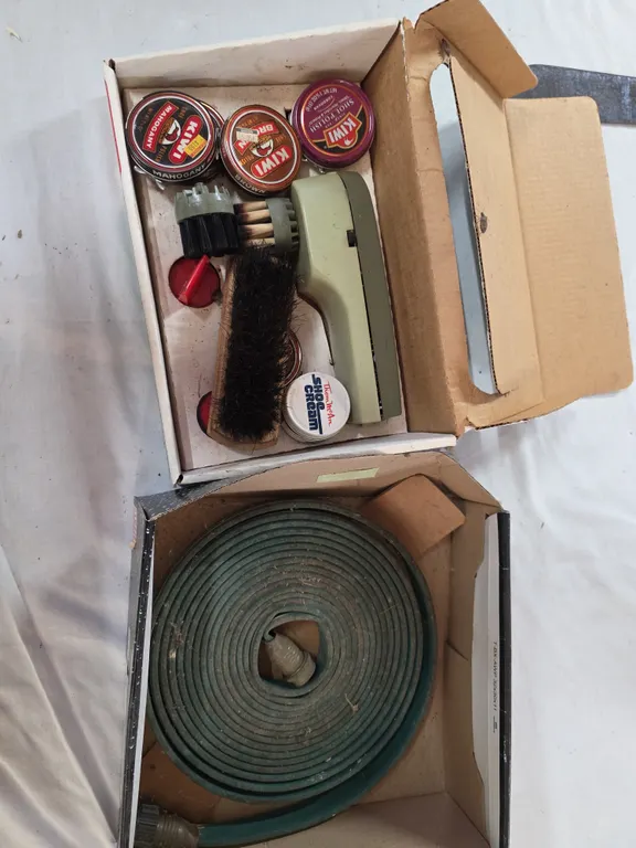 Shoe Shine Kit and Hose