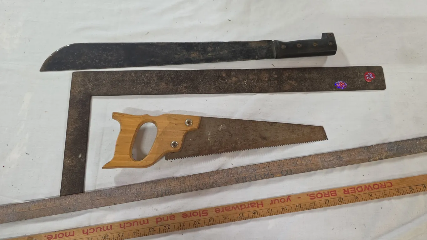 Hand Saws, Squares & Measuring Tools