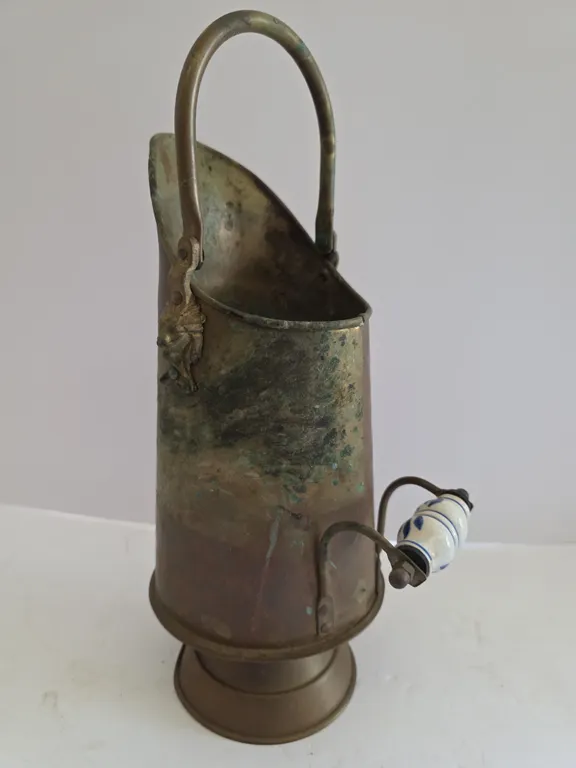 Beautiful Vintage Brass / Copper Kettle with Handle