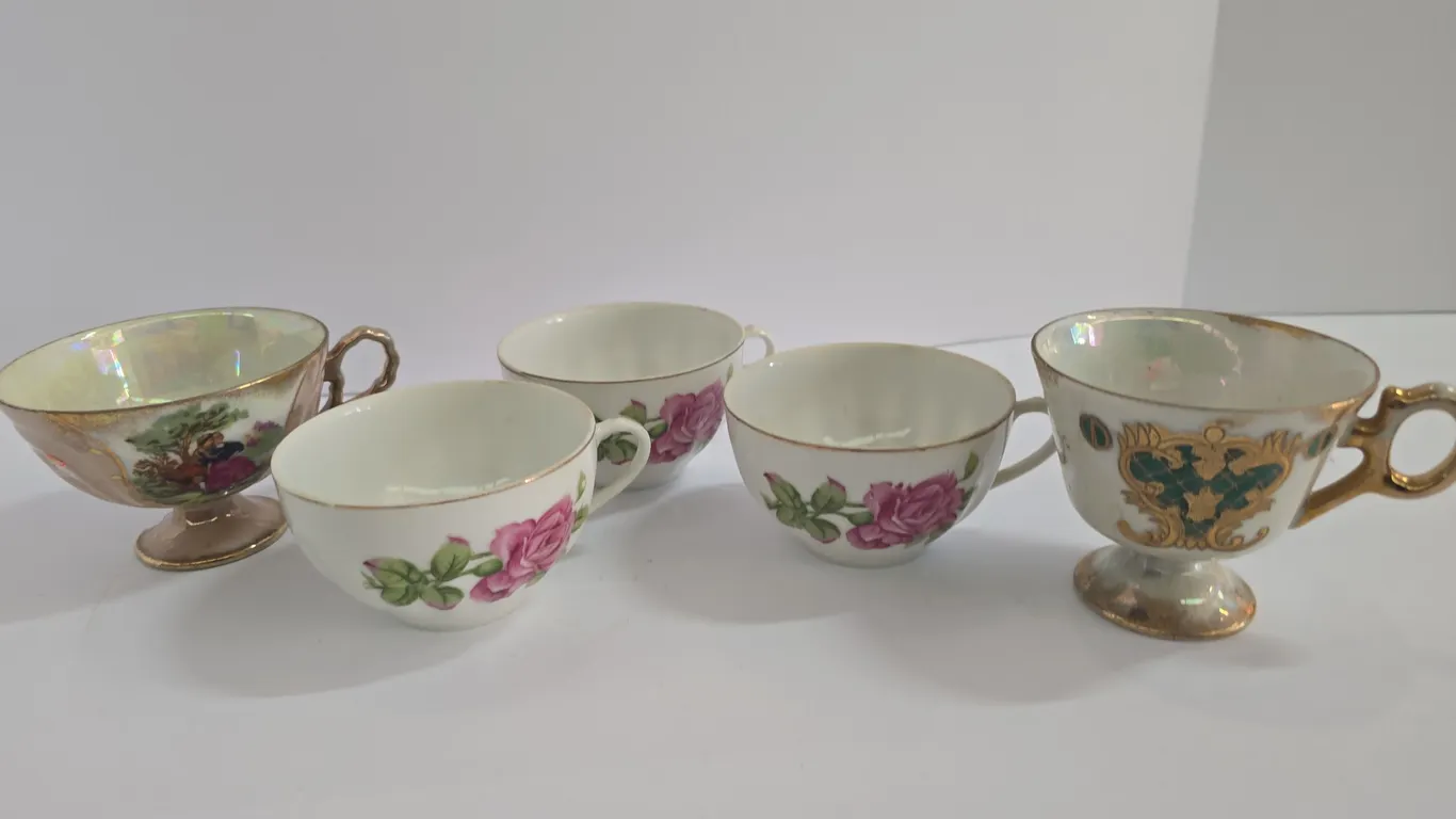Floral Teacups & Saucers