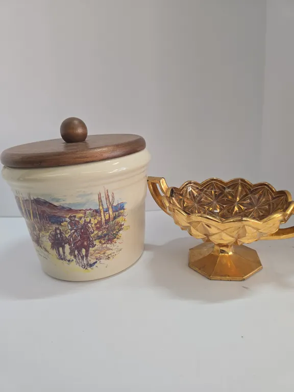 Decorative Kitchen Crock & Pedestal Dish