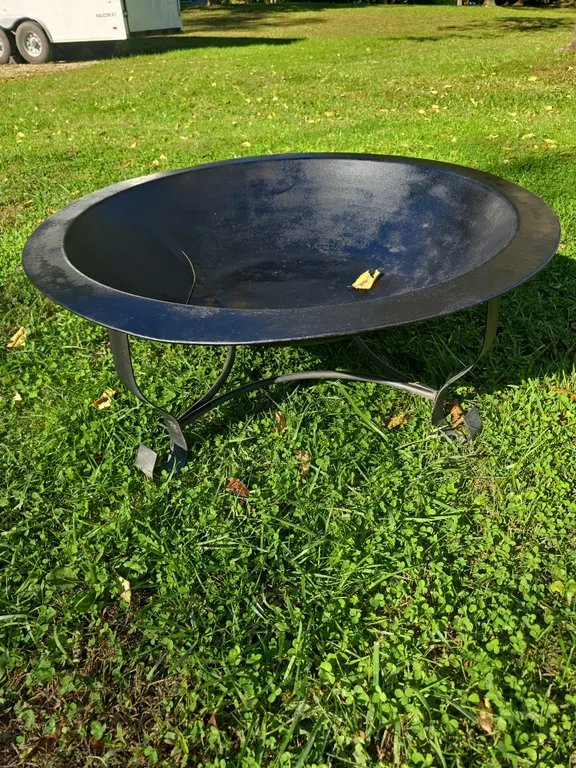 Outdoor Fire Pit / Fire Bowl