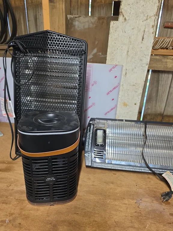 3 Portable Electric Space Heaters lot Tested and Works