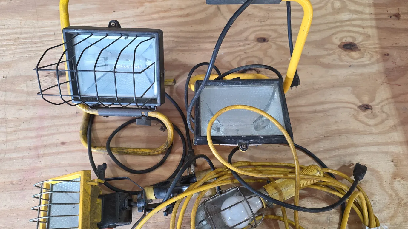 Portable Work Lights & Extension Cords