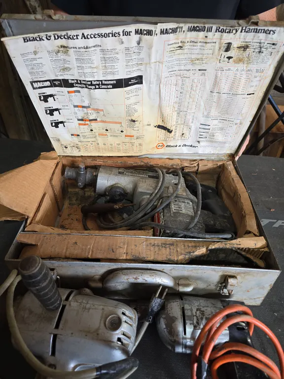 Black and Decker Eletric Hammer Drill and 2 Eletric Drills