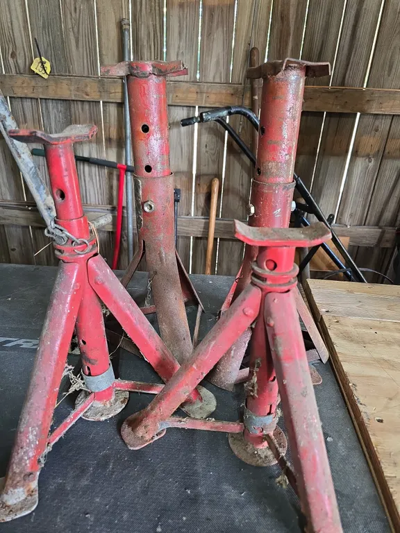 Heavy-Duty Jack Stands