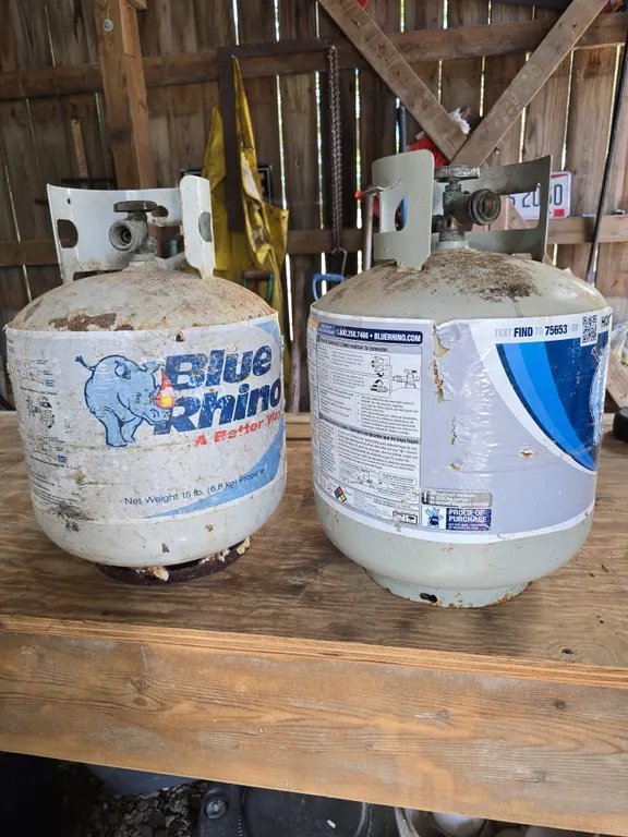 Propane Tanks - Pair